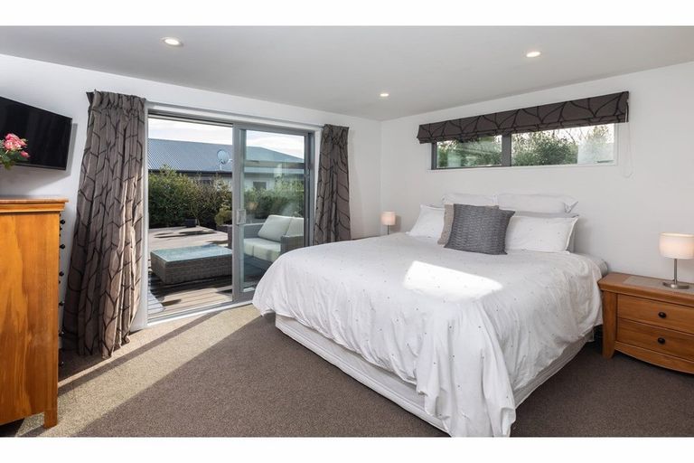 Photo of property in 26 Saltaire Street, North New Brighton, Christchurch, 8083