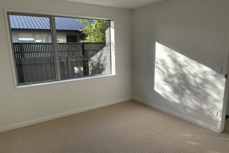 Photo of property in 2/53 Orrick Crescent, Avondale, Christchurch, 8061