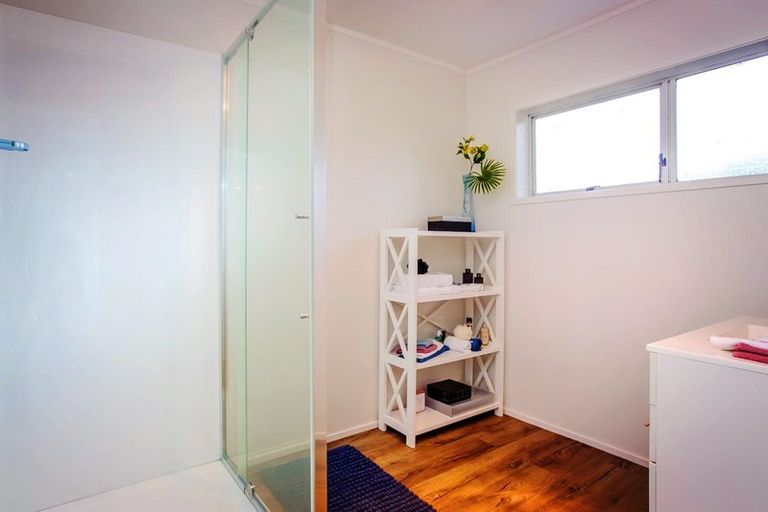 Photo of property in 2/31 Matuhi Rise, Henderson, Auckland, 0612