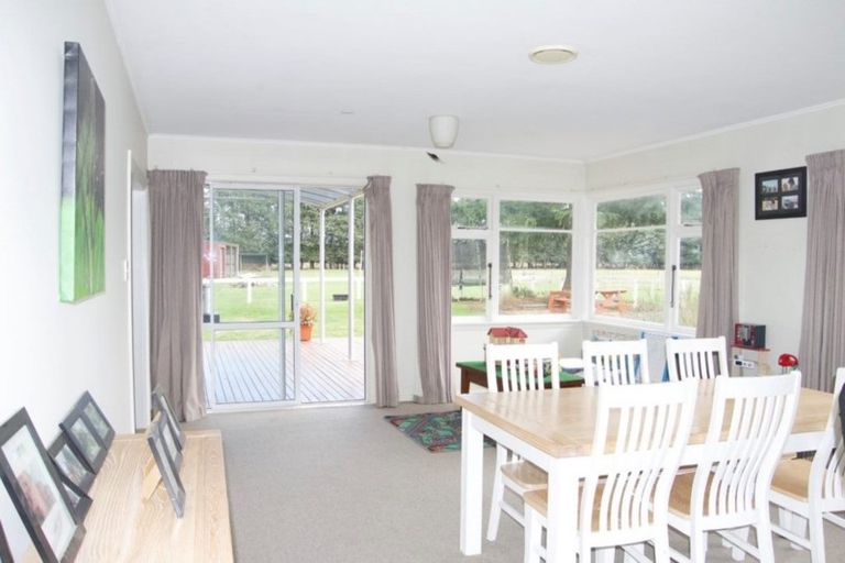 Photo of property in 5 Leslies Road, Cust, Rangiora, 7471