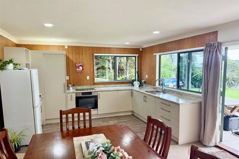 Photo of property in 36 Tombleson Road, Lake Rotoma, Rotorua, 3074