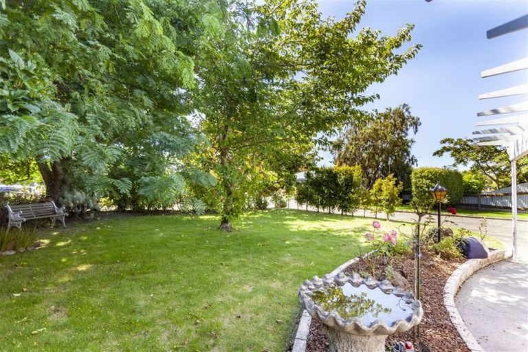 Photo of property in 16 Upham Crescent, Taradale, Napier, 4112