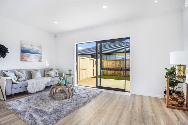 Photo of property in 2/35 Maggie Place, Chartwell, Hamilton, 3281