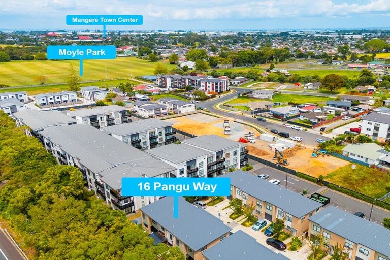 Photo of property in 16 Pangu Way, Mangere, Auckland, 2022