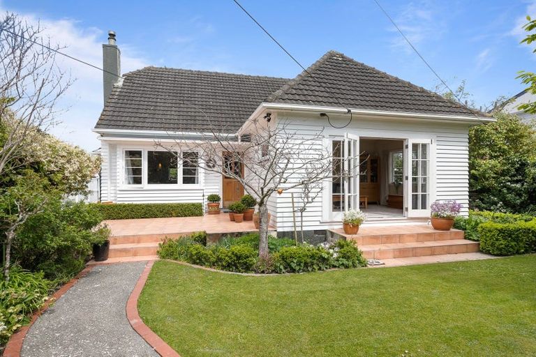 Photo of property in 24 Willoughby Street, Woburn, Lower Hutt, 5010