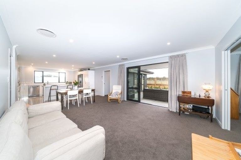 Photo of property in 5 Grand Oaks Drive, Awapuni, Palmerston North, 4412