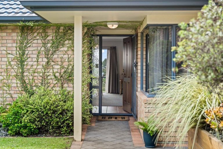 Photo of property in 11 Peregrine Place, Welcome Bay, Tauranga, 3112