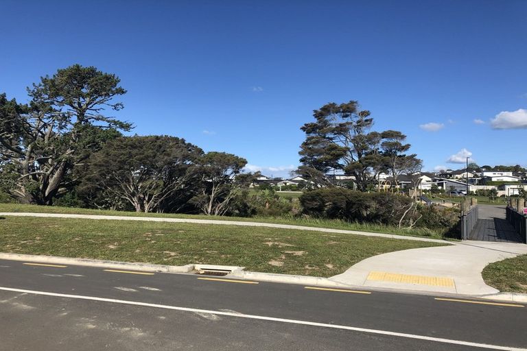 Photo of property in 23a Marine Crescent, Beachlands, Auckland, 2018