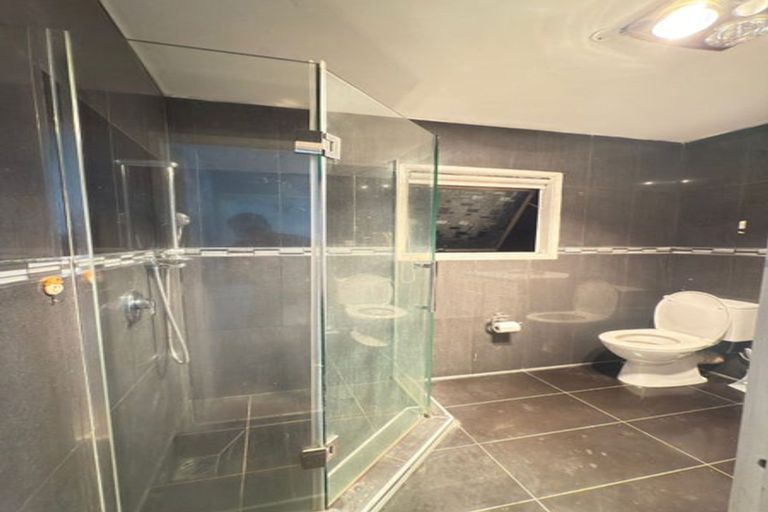 Photo of property in 1/15 Roseberry Avenue, Birkenhead, Auckland, 0626