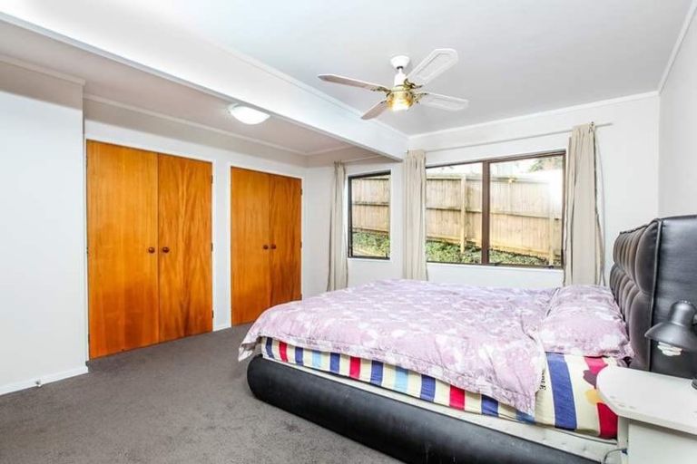 Photo of property in 83 Hobsonville Road, West Harbour, Auckland, 0618