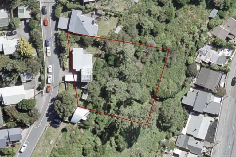Photo of property in 162 Seatoun Heights Road, Seatoun, Wellington, 6022
