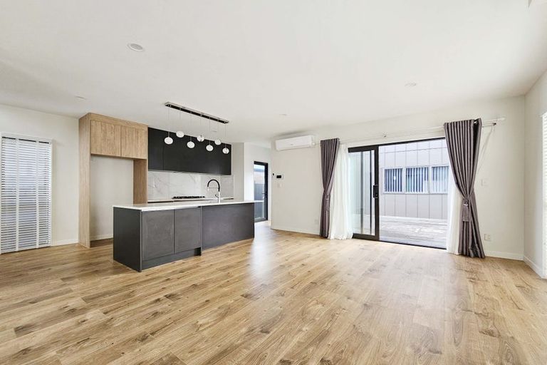 Photo of property in 23 Fredrick Hanson Road, Papakura, 2110