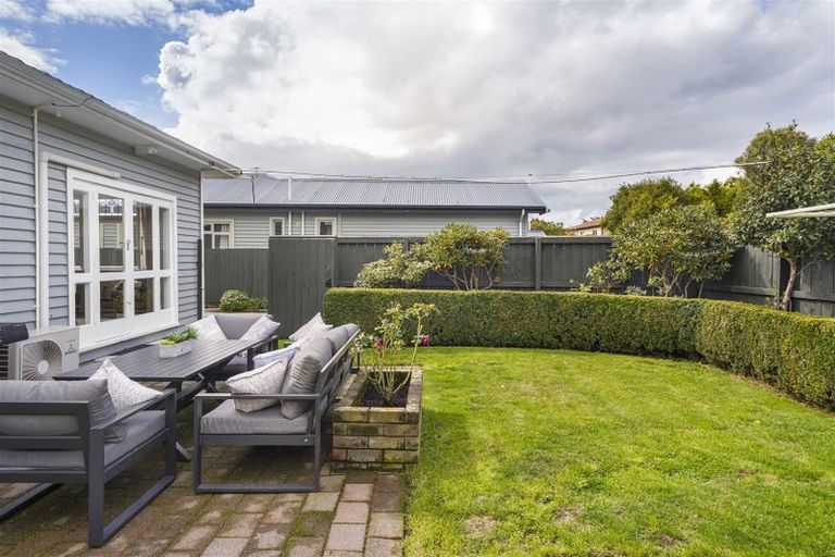 Photo of property in 22 Aylmer Street, Somerfield, Christchurch, 8024