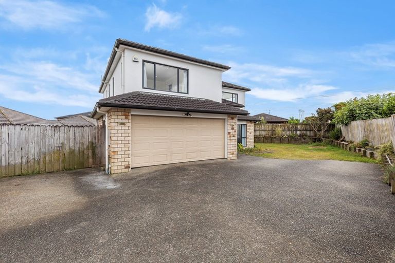 Photo of property in 16 Innisowen Place, Flat Bush, Auckland, 2019