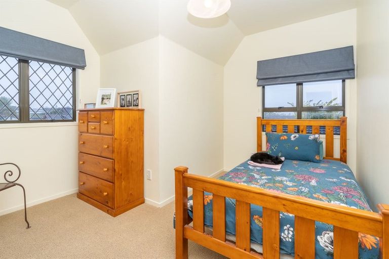 Photo of property in 35 Lachlan Drive, Dinsdale, Hamilton, 3204