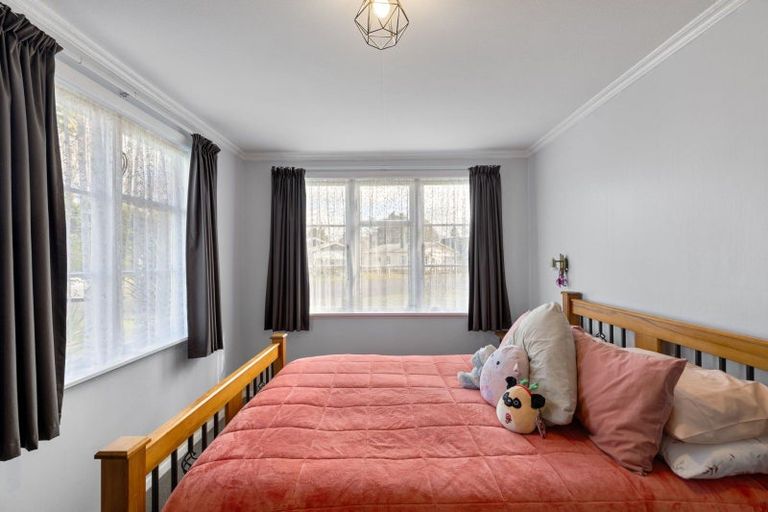 Photo of property in 15 Bull Street, Bulls, 4818