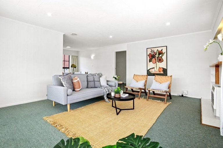 Photo of property in 32 Collins Avenue, Tawa, Wellington, 5028