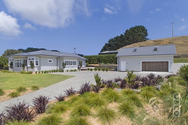 Photo of property in 246a Taiapa Road, Muriwai, Waimauku, 0881