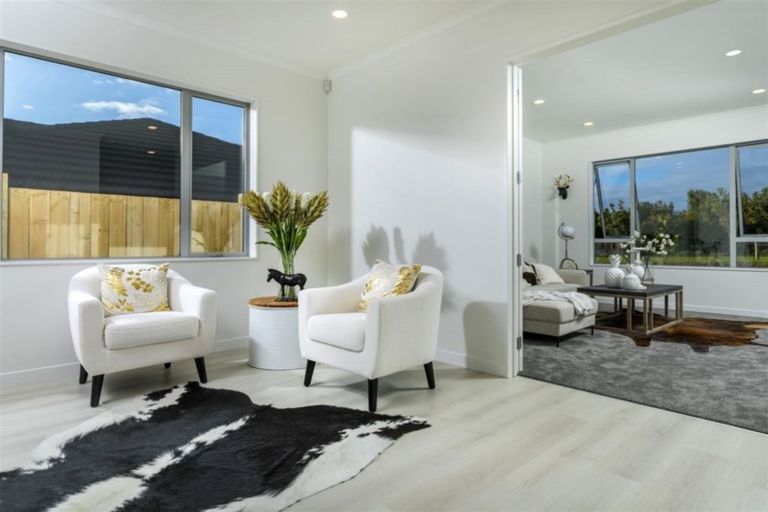 Photo of property in 39 Nobilo Road, Kumeu, 0810