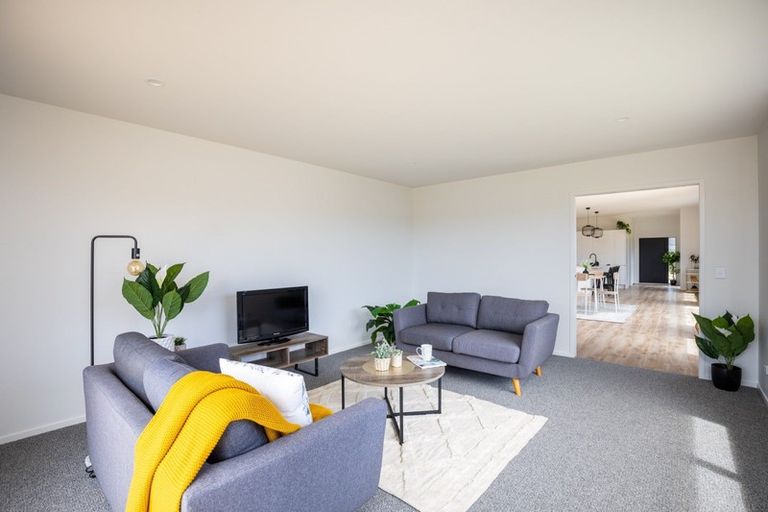 Photo of property in 72 Aratapu Street, Waitara, 4320