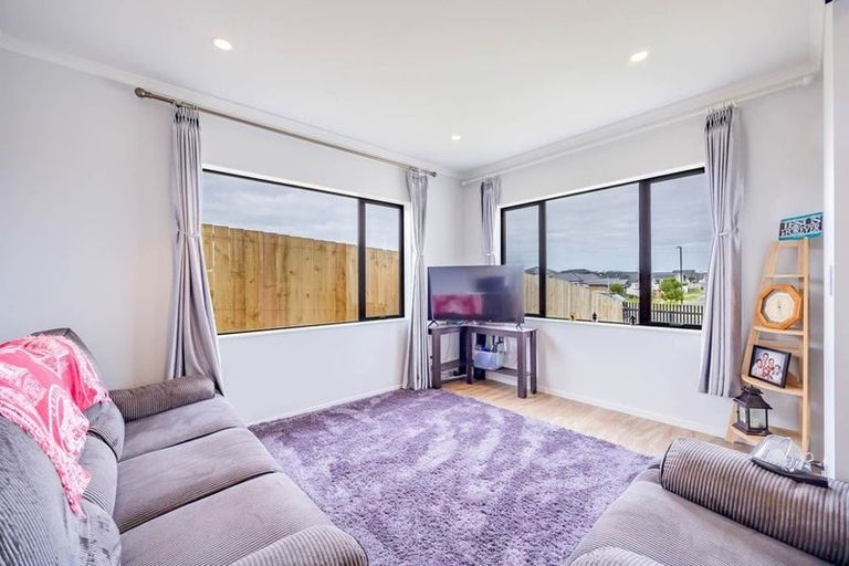 Photo of property in 26 Paihere Street, Huapai, Kumeu, 0810