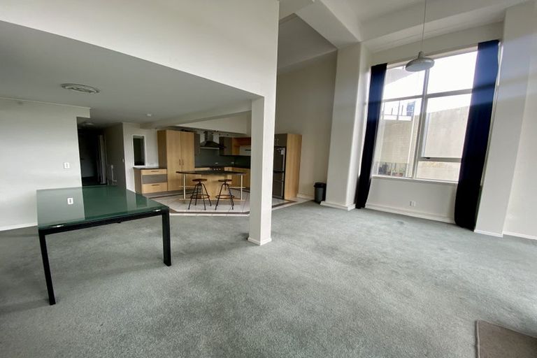 Photo of property in Stadium Garden Flats, 314/107 Thorndon Quay, Pipitea, Wellington, 6011