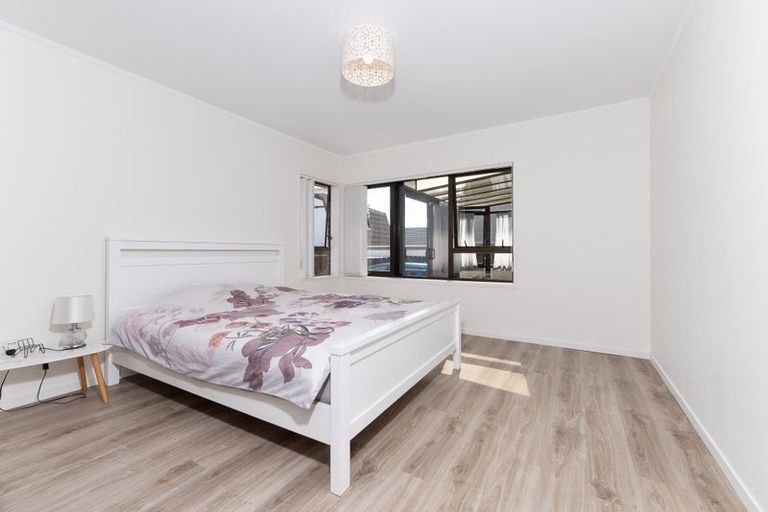 Photo of property in 2/168 Prince Regent Drive, Farm Cove, Auckland, 2012