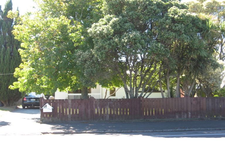 Photo of property in 320 Mount Albert Road, Mount Roskill, Auckland, 1041