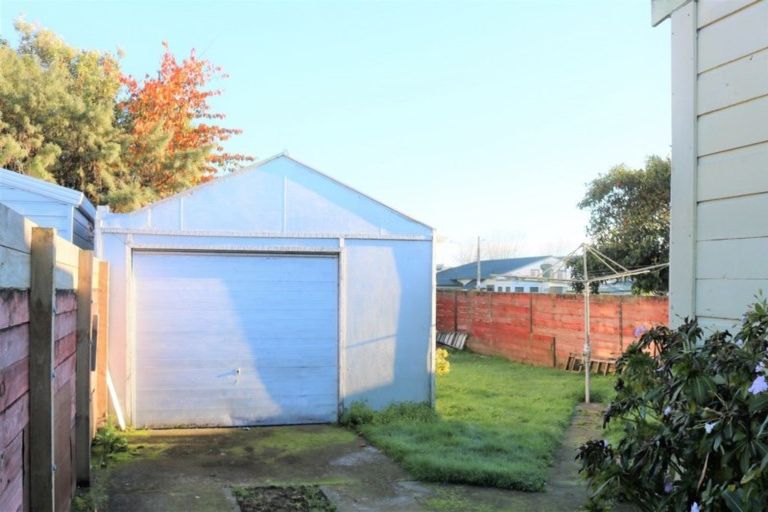 Photo of property in 123 Cambridge Street, Levin, 5510