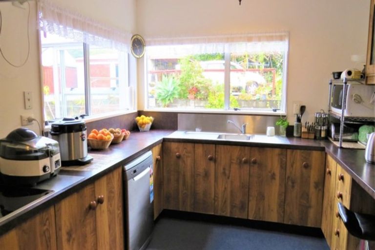 Photo of property in 6 Whareora Road, Kensington, Whangarei, 0112