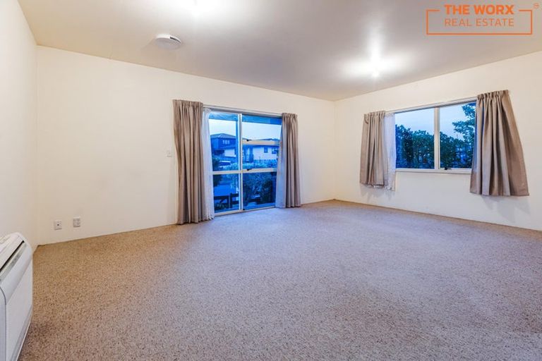 Photo of property in 35 Limond Street, Randwick Park, Auckland, 2105