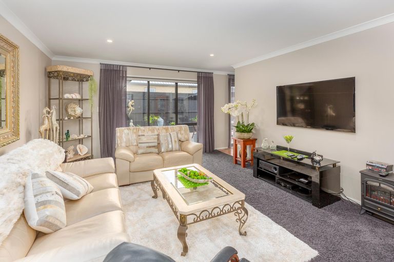 Photo of property in 2 Mirabell Place, Patumahoe, Pukekohe, 2679