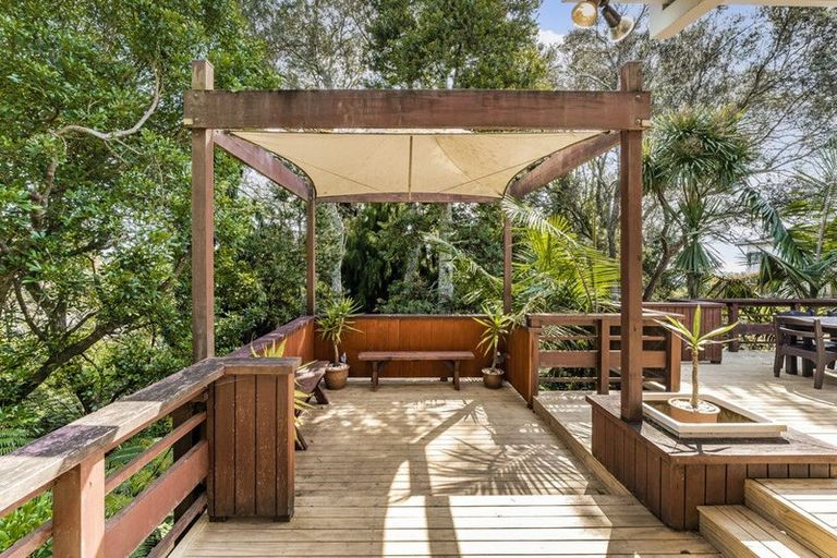 Photo of property in 603 East Coast Road, Browns Bay, Auckland, 0632