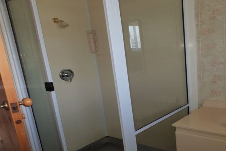 Photo of property in 1/4 Churchill Terrace, Waiuku, 2123