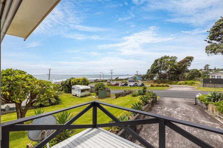 Photo of property in 4 Shearer Drive, Oakura, 4314