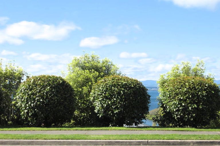 Photo of property in 69 Wakeman Road, Acacia Bay, Taupo, 3330