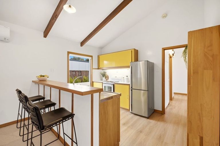 Photo of property in 3 Raekura Place, Redcliffs, Christchurch, 8081