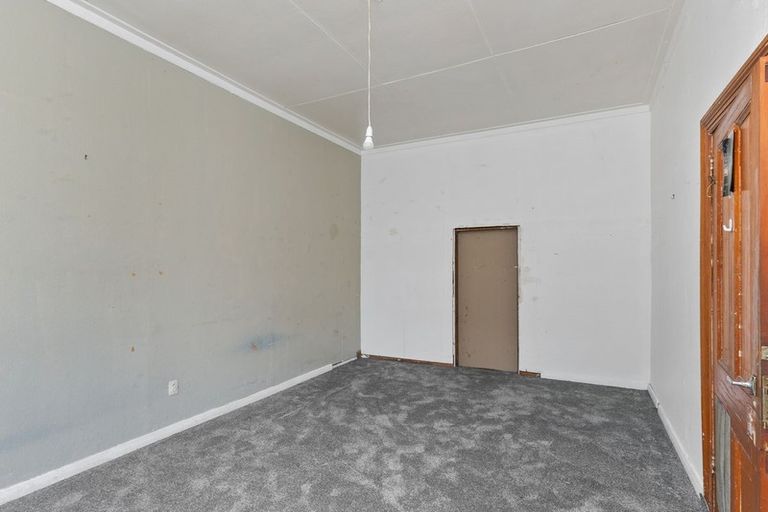 Photo of property in 60 Roxburgh Street, Mount Victoria, Wellington, 6011