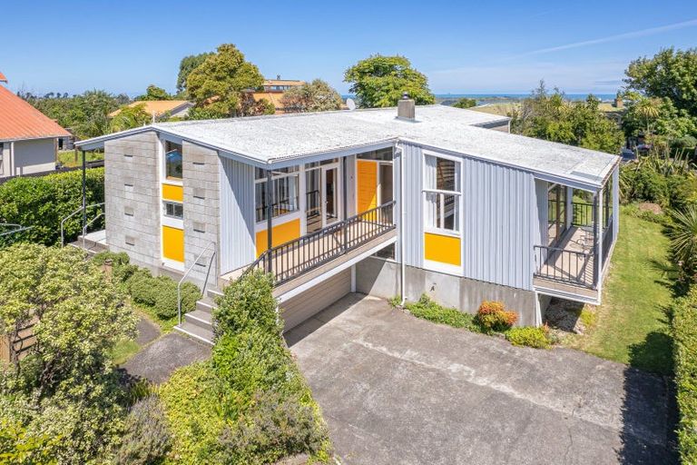 Photo of property in 96 Mount View Road, Bastia Hill, Whanganui, 4500