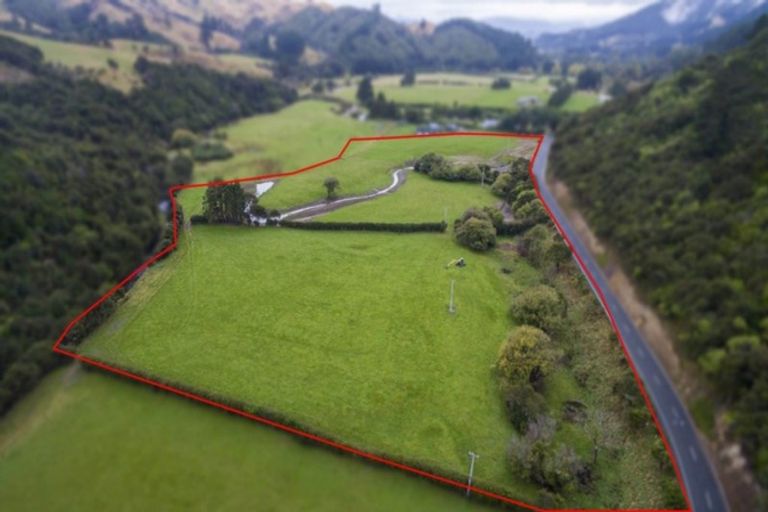 Photo of property in 440 Whitemans Valley Road, Whitemans Valley, Upper Hutt, 5371