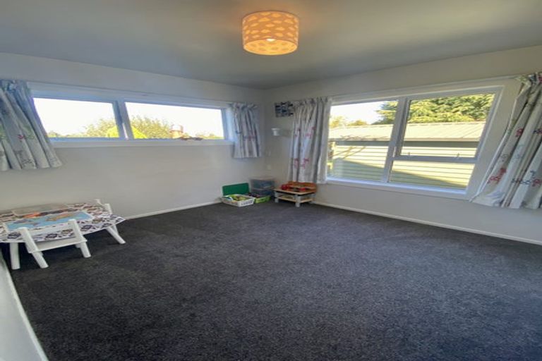 Photo of property in 15 Harewood Road, Oxford, 7430