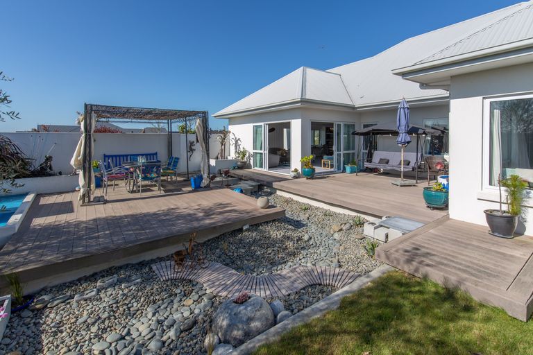 Photo of property in 3 Te Wairewa Street, Pegasus, 7612