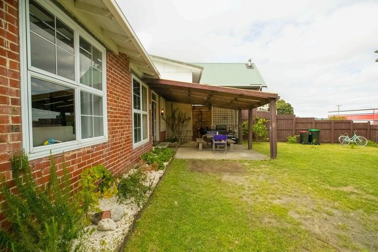 Photo of property in 20 Pukeko Place, Westshore, Napier, 4110