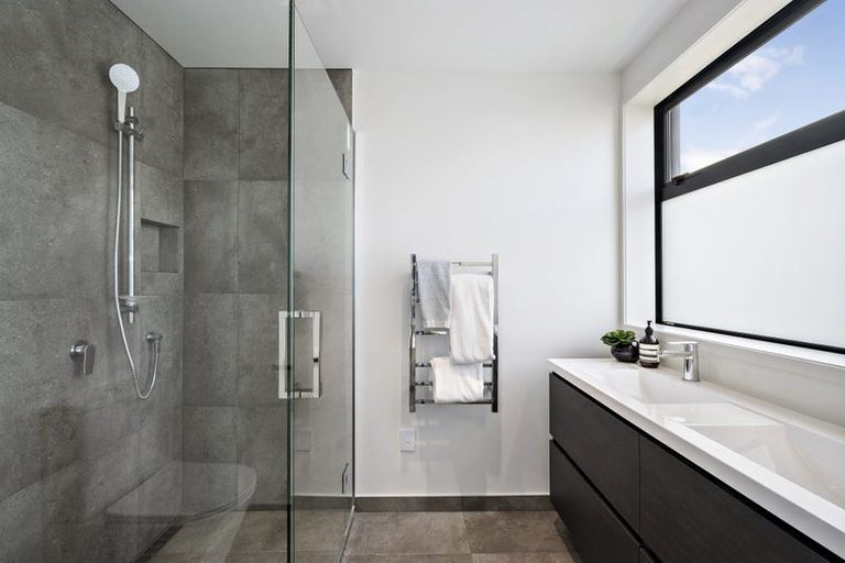 Photo of property in 96b Apu Crescent, Lyall Bay, Wellington, 6022