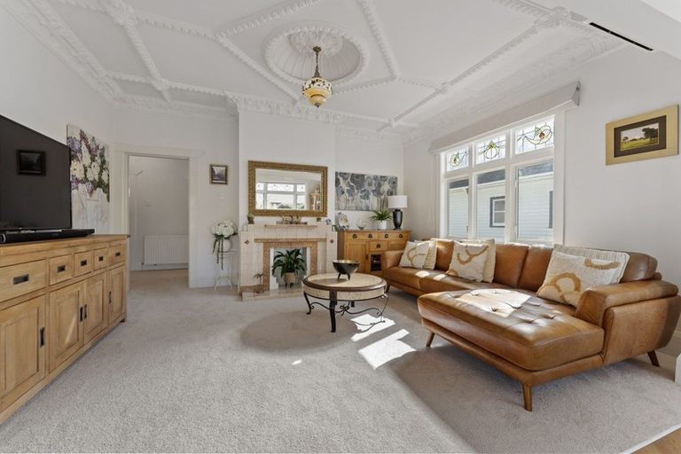 Photo of property in 39 Wallace Place, Westown, New Plymouth, 4310