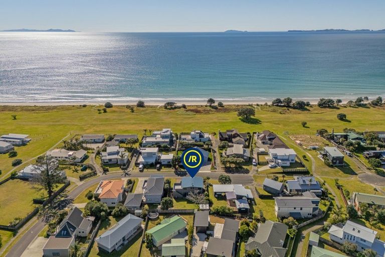 Photo of property in 106 Corokia Place, Matarangi, Whitianga, 3592