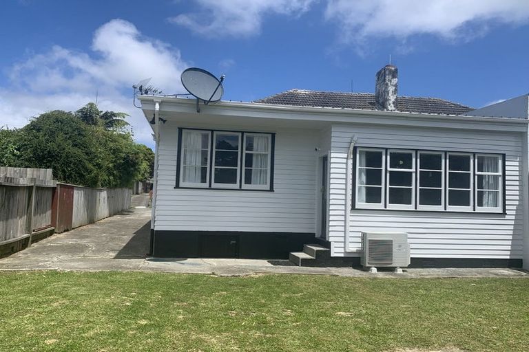 Photo of property in 4 Kipling Street, Johnsonville, Wellington, 6037