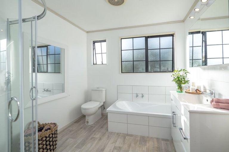 Photo of property in 19 Matahiwi Road, Matahiwi, Masterton, 5888