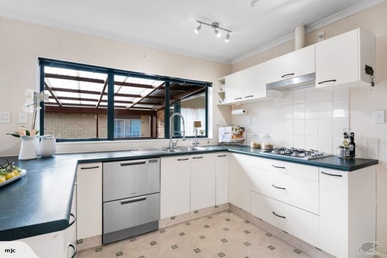 Photo of property in 26 Adelphi Place, Albany, Auckland, 0632