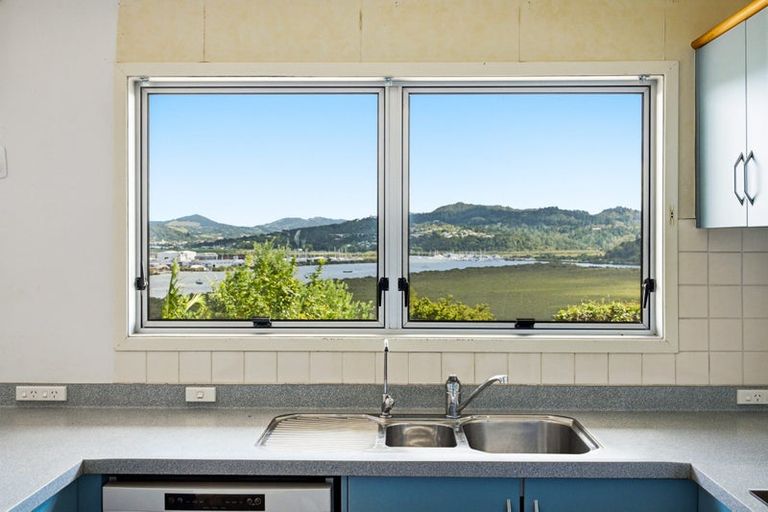 Photo of property in 52 George Point Road, Onerahi, Whangarei, 0110